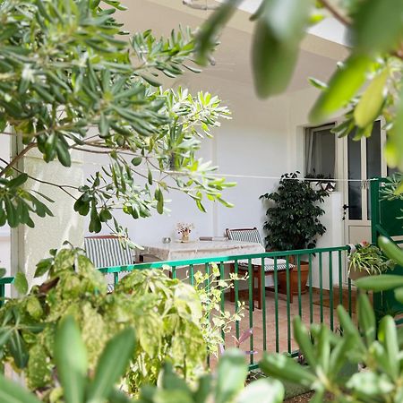 Room Tai - Spacious And Comfy With Private Terrace Hvar Town Exteriör bild