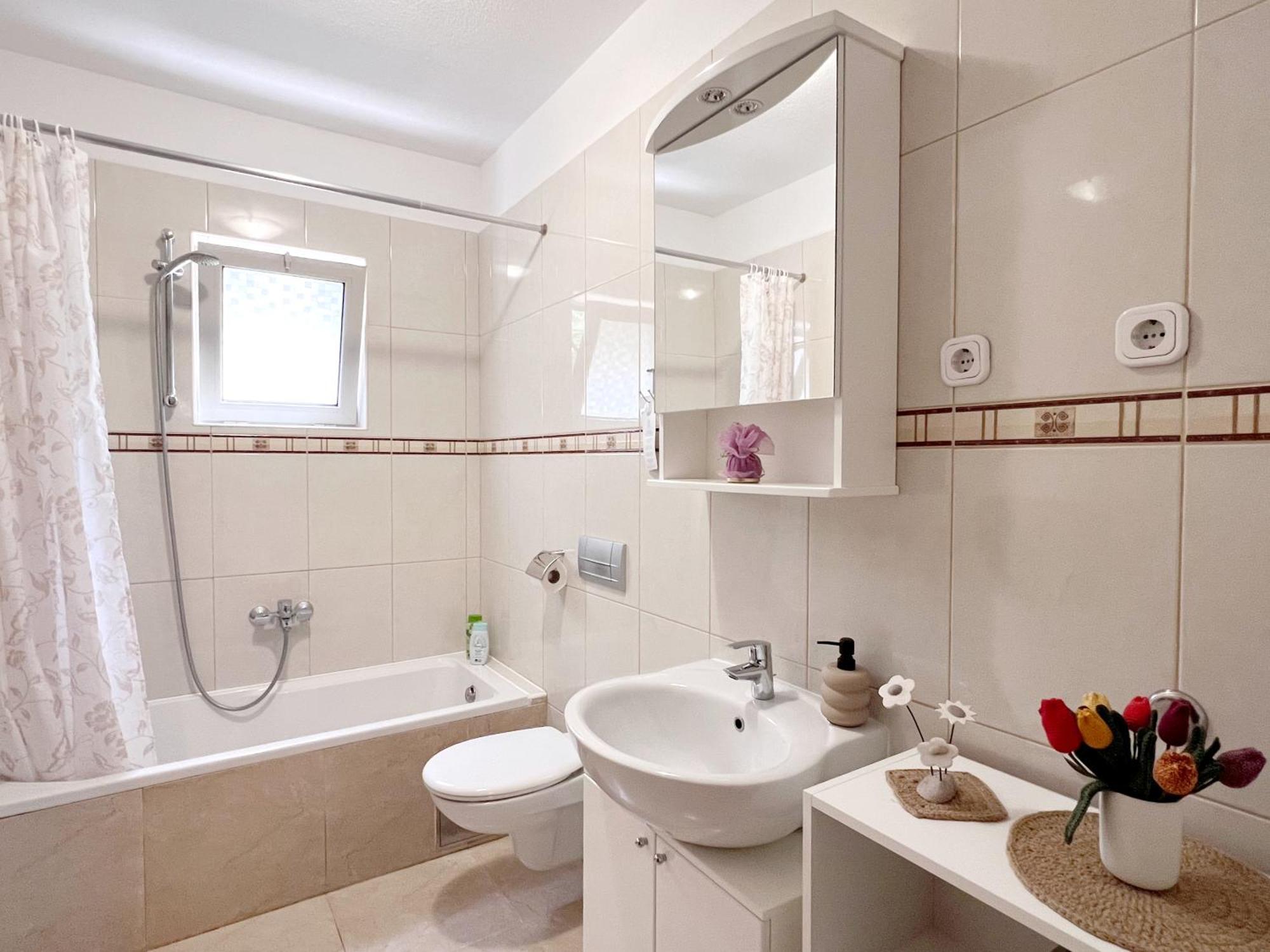 Room Tai - Spacious And Comfy With Private Terrace Hvar Town Exteriör bild